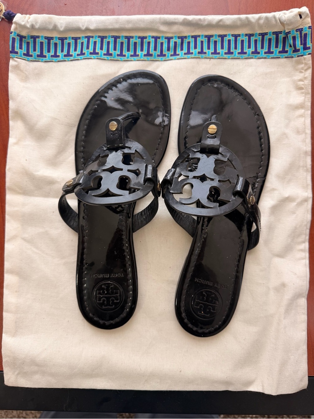 Authentic Tory Burch Black Patent Leather Logo Thong Sandals